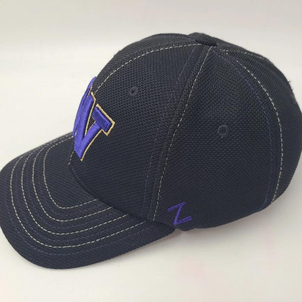 Washington Huskies Hat Adjustable Zephyr Black Purple‎ Gold NCAA University Men
